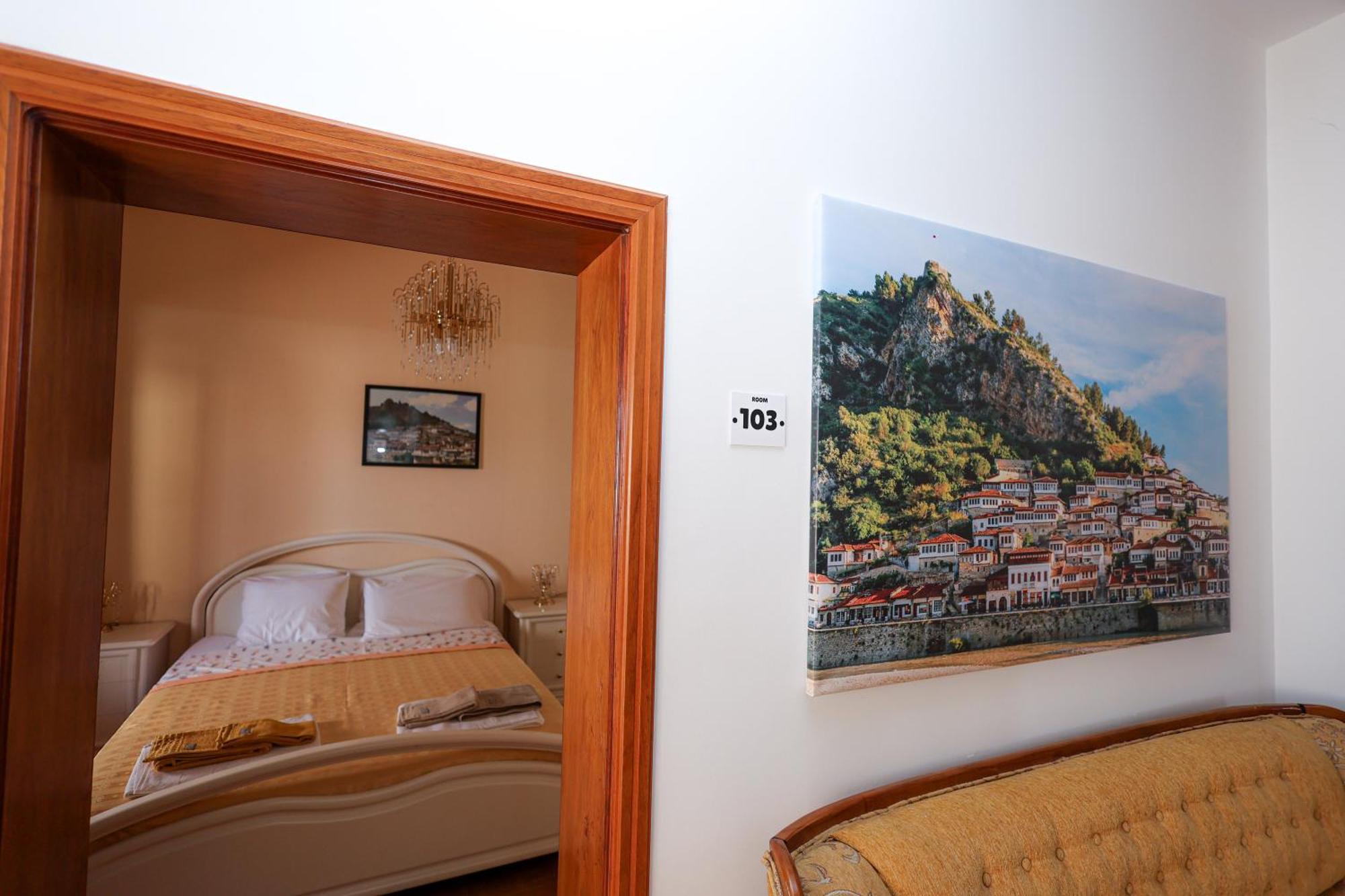 Casa La Pieve Bed & Breakfast Berat Exterior foto