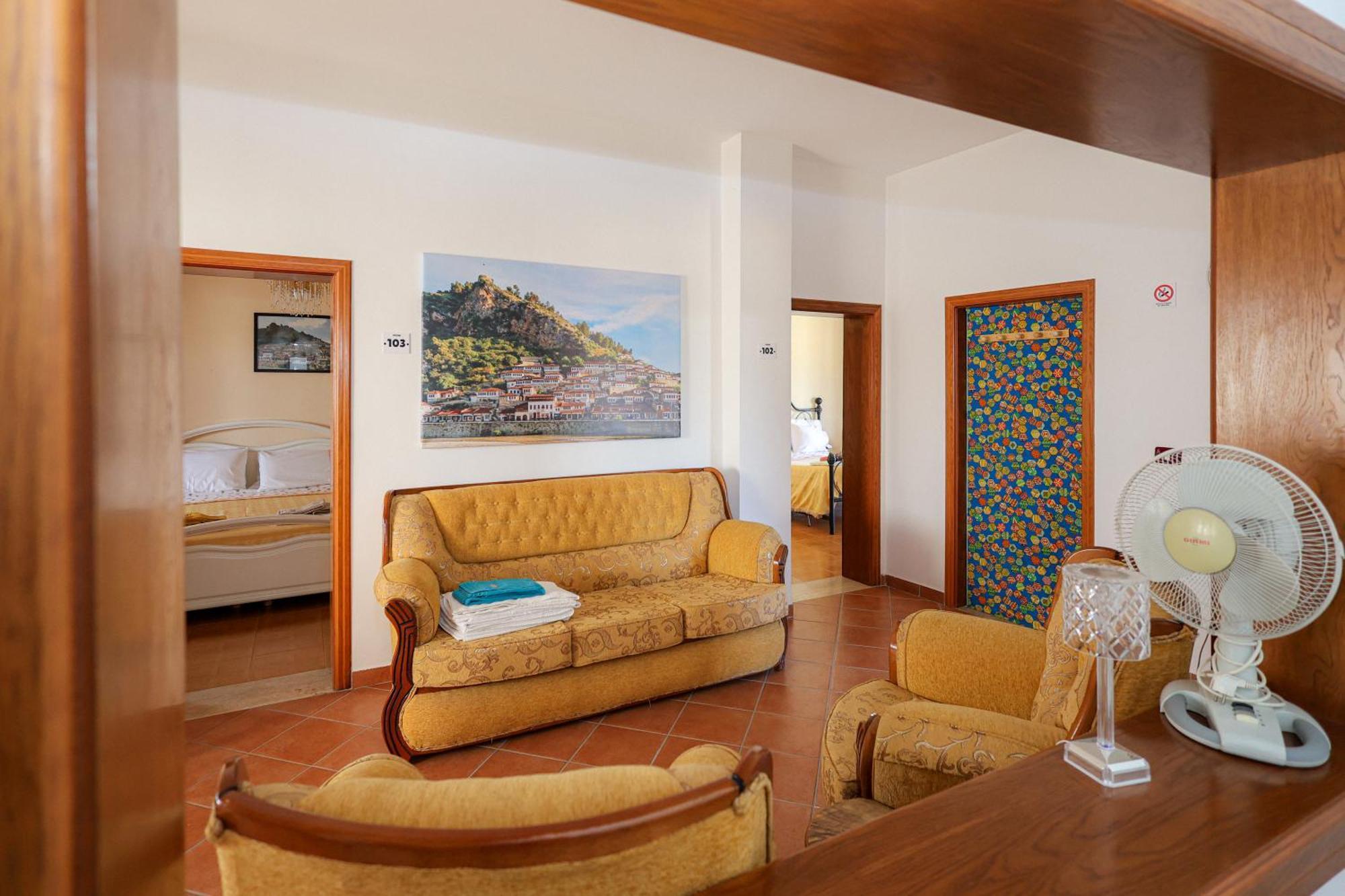 Casa La Pieve Bed & Breakfast Berat Exterior foto